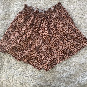 Skatie lightweight leopard print shorts